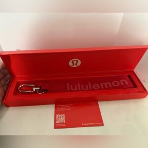 Lululemon Pinnacle Membership Never Lost Keychain NWT